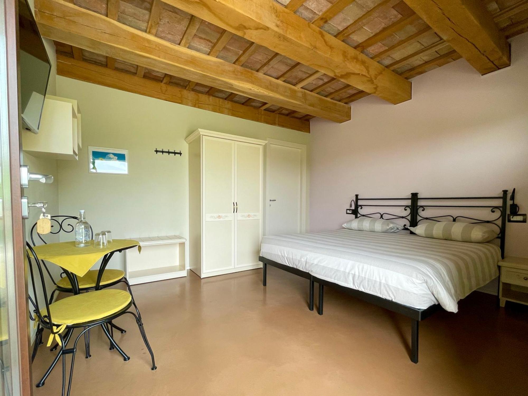 Casale Dei Cinque Colli Villa Ostra Exterior photo